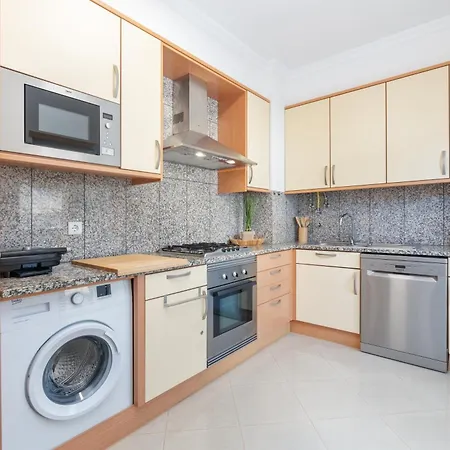 דירה Homes White Rose Garden With 2 Terraces & 2 Swimming Pools אלבופיירה