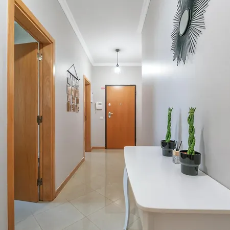 Homes White Rose Garden With 2 Terraces & 2 Swimming Pools אלבופיירה