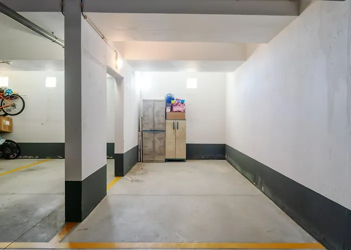 Homes White Rose Garden With 2 Terraces & 2 Swimming Pools 아파트