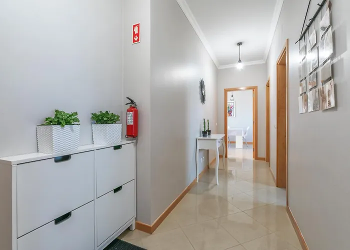 Homes White Rose Garden With 2 Terraces & 2 Swimming Pools 아파트 *