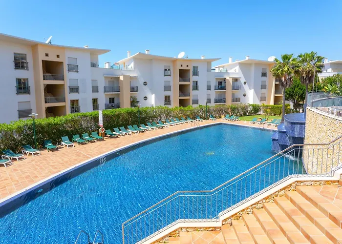 Apartmán Homes White Rose Garden With 2 Terraces & 2 Swimming Pools