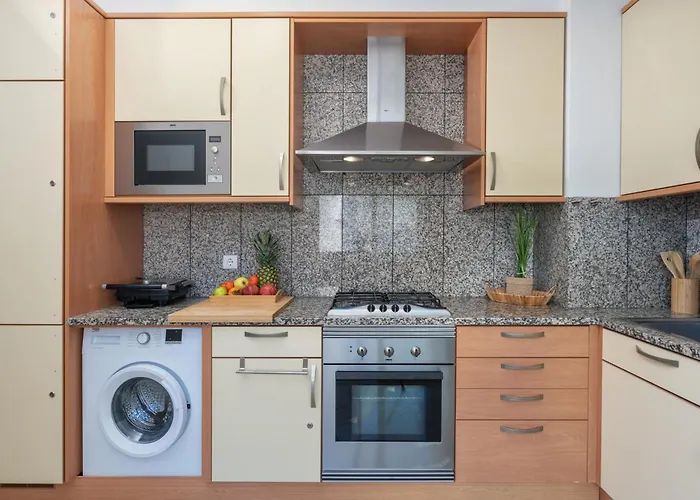 Homes White Rose Garden With 2 Terraces & 2 Swimming Pools *