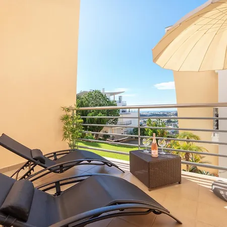 Homes White Rose Garden With 2 Terraces & 2 Swimming Pools Αλμπουφέιρα