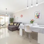 Homes White Rose Garden With 2 Terraces & 2 Swimming Pools Lägenhet